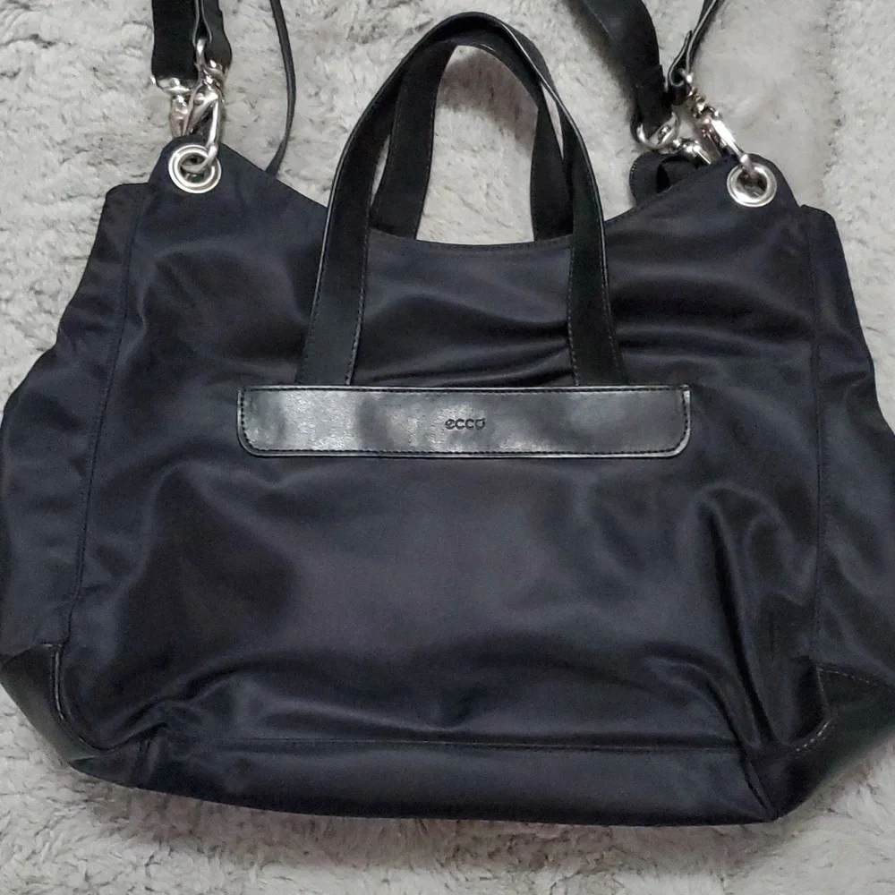 Ecco black nylon material shoulder bag
